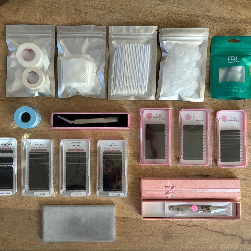 EYELASH EXTENSION STARTER KIT & TOOL SET